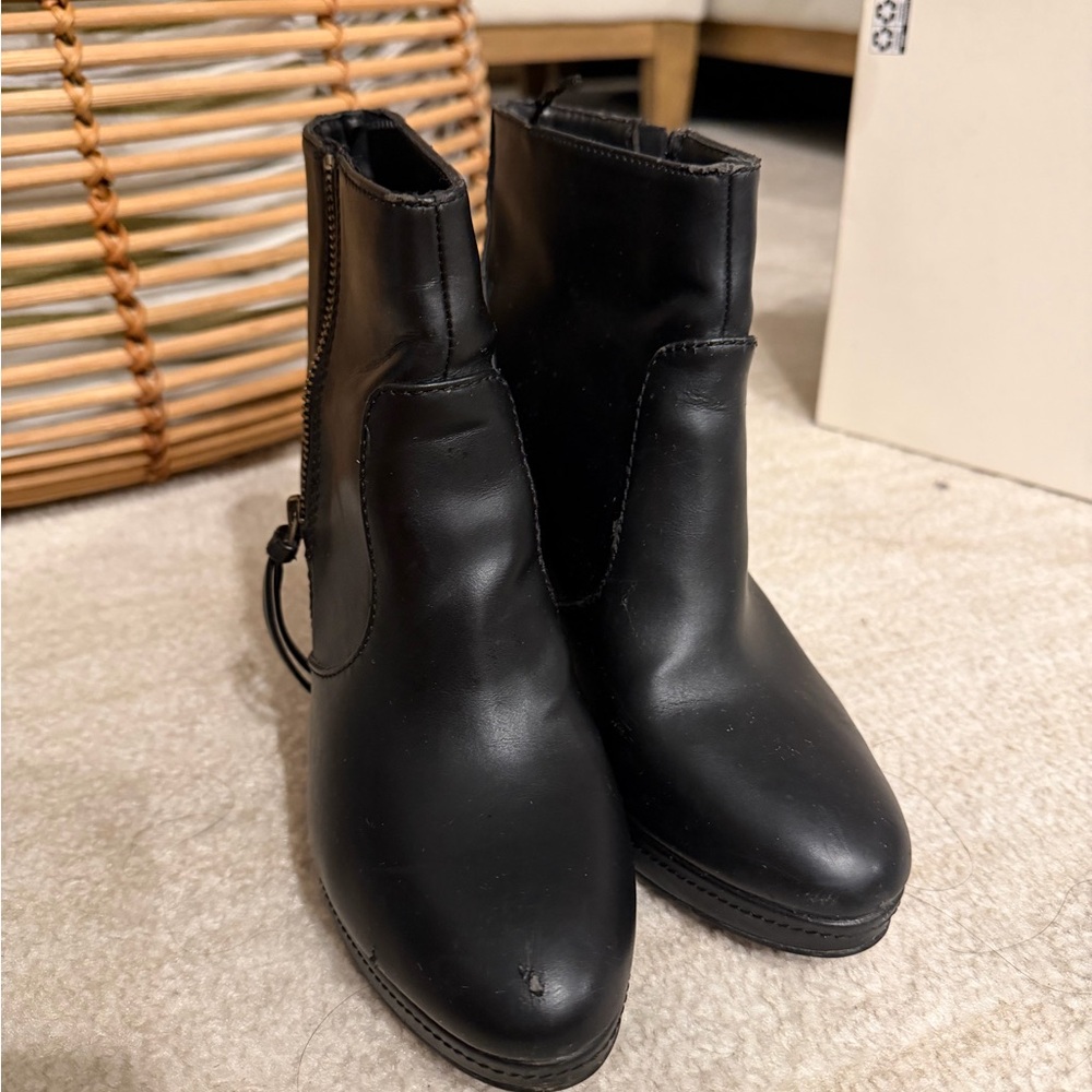 H&M Black Leatherette Ankle Boots with Side Zip